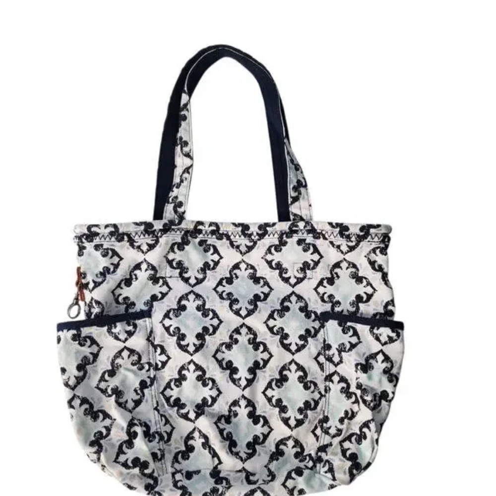 Thirty-One Blue and White design Retro Metro Bag